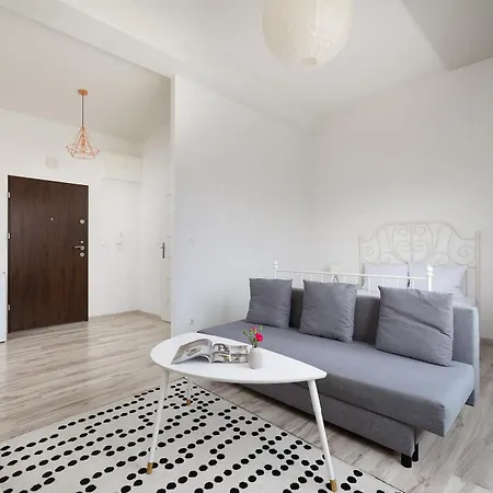 Emilii Plater Apartment *