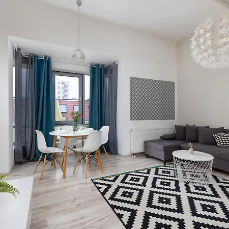 Apartment Emilii Plater *